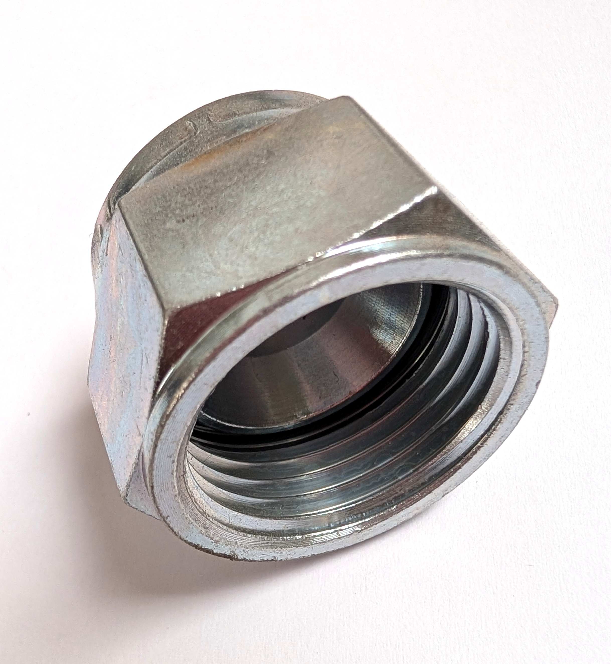 Uzavírací kuželka s maticí (Butzen..JIC)